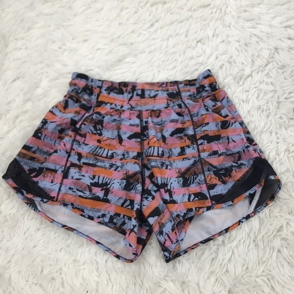 Lululemon Hotty Hot Short II *Long 4" Inversion Multi / Black - Picture 1 of 7